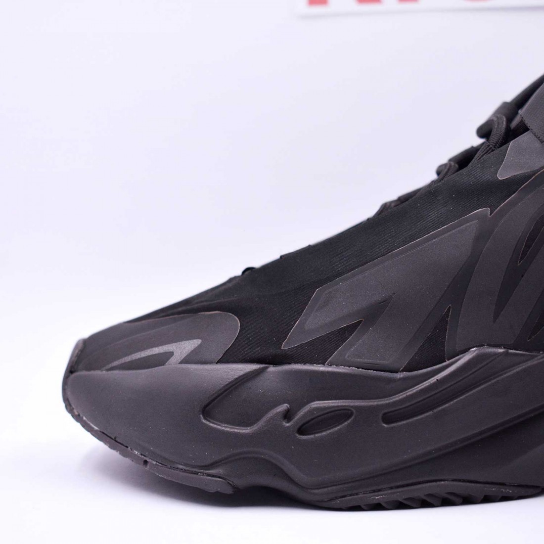 yeezy boost 700 triple black mnvn